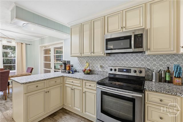 6 Lansing Avenue, Savannah, GA 31406