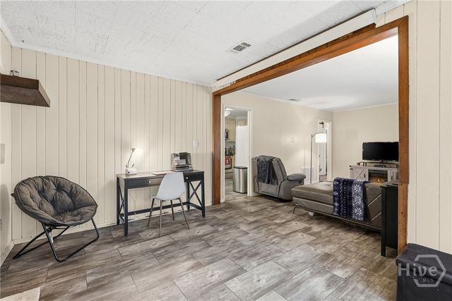 6 Lansing Avenue, Savannah, GA 31406