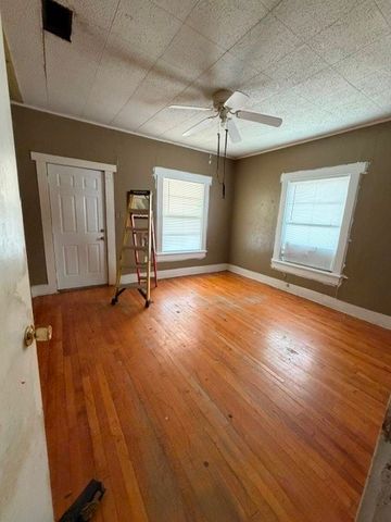 2203 Pearl Avenue, Fort Worth, TX 76164