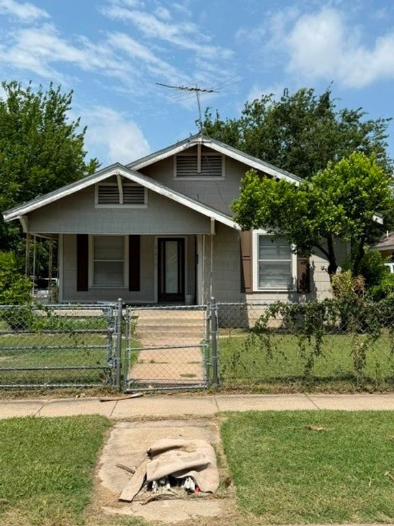 2203 Pearl Avenue, Fort Worth, TX 76164