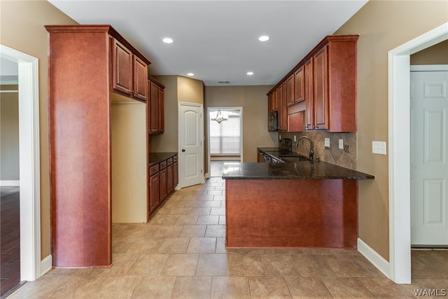 12546 Rock Pointe Way, Northport, AL 35475