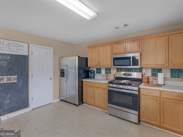 3370 Waggoner Place, Rex, GA 30273