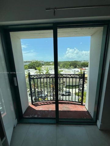 5785 SW 72nd Street 5785, South Miami, FL 33143