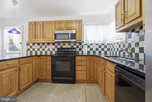 417 FOSTER DR, Springfield, PA 19064