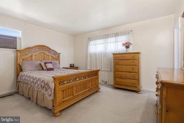 417 FOSTER DR, Springfield, PA 19064