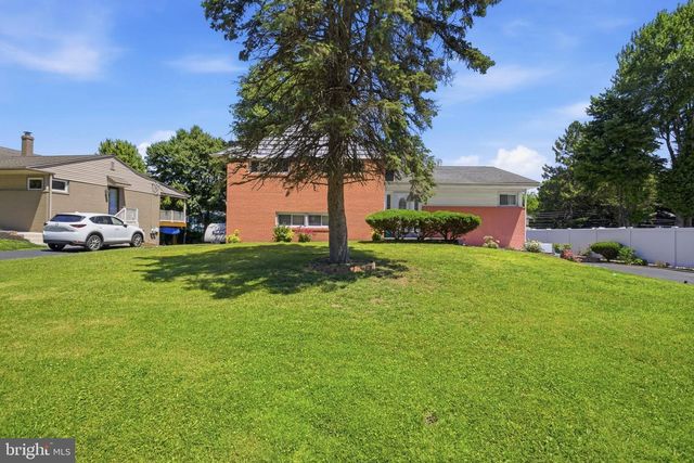 417 FOSTER DR, Springfield, PA 19064