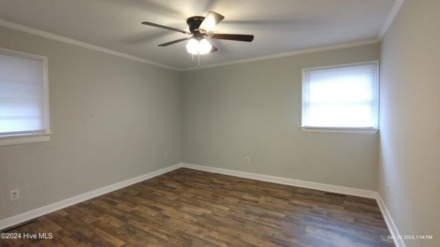 2704 Tryon Drive, Greenville, NC 27858