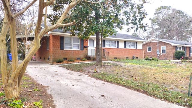 2704 Tryon Drive, Greenville, NC 27858
