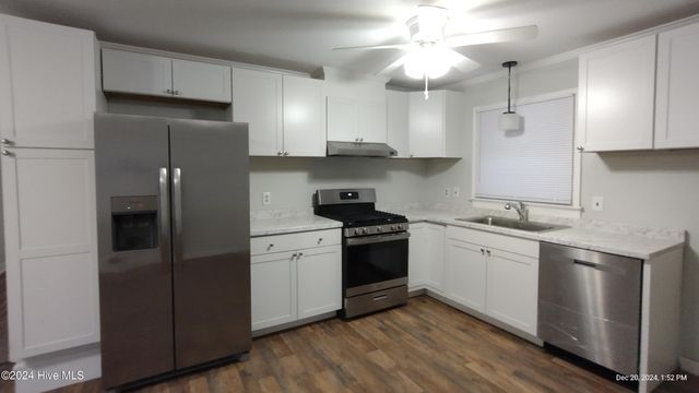 2704 Tryon Drive, Greenville, NC 27858