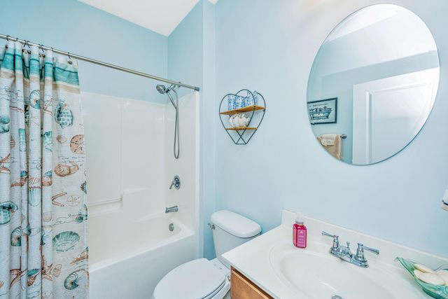 1037 Bridlewood Farms Parkway, Ridgeville, SC 29472
