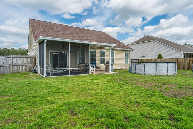 1037 Bridlewood Farms Parkway, Ridgeville, SC 29472