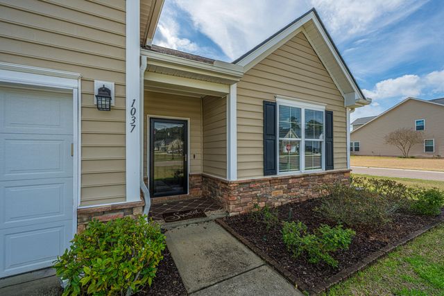 1037 Bridlewood Farms Parkway, Ridgeville, SC 29472