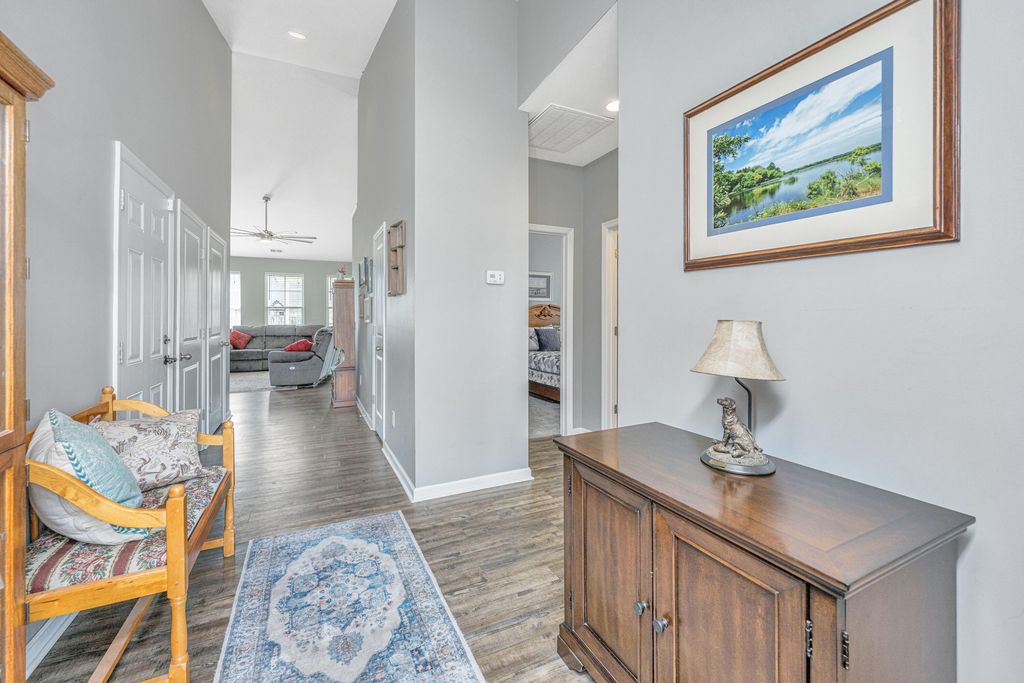 Image 7 of property listing at 1037 Bridlewood Farms Parkway, Ridgeville, SC 29472