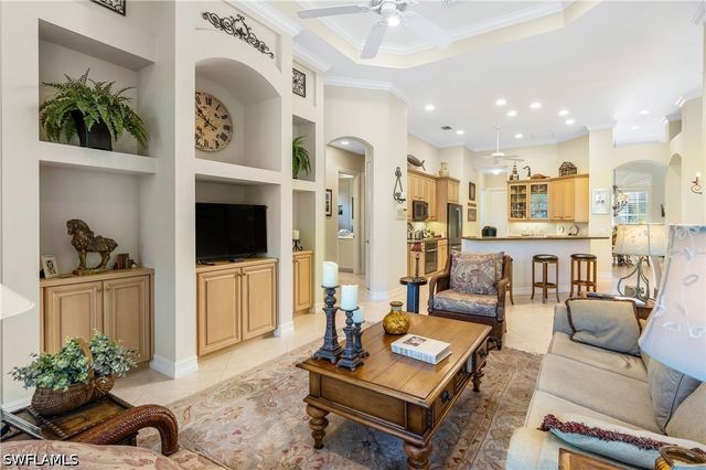 2501 Augusta DR, Naples, FL 34109