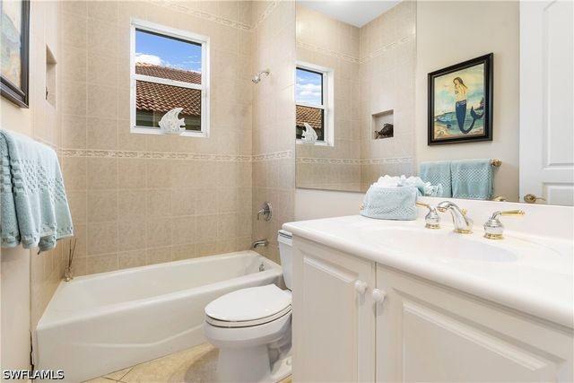 2501 Augusta DR, Naples, FL 34109