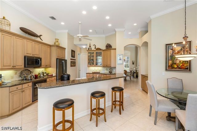 2501 Augusta DR, Naples, FL 34109