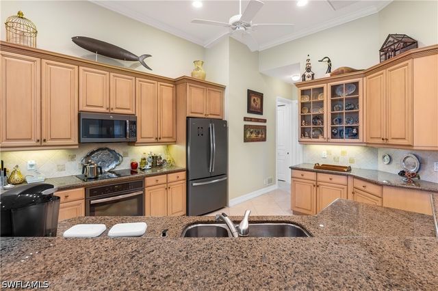 2501 Augusta DR, Naples, FL 34109