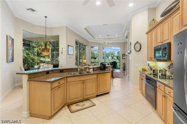 2501 Augusta DR, Naples, FL 34109