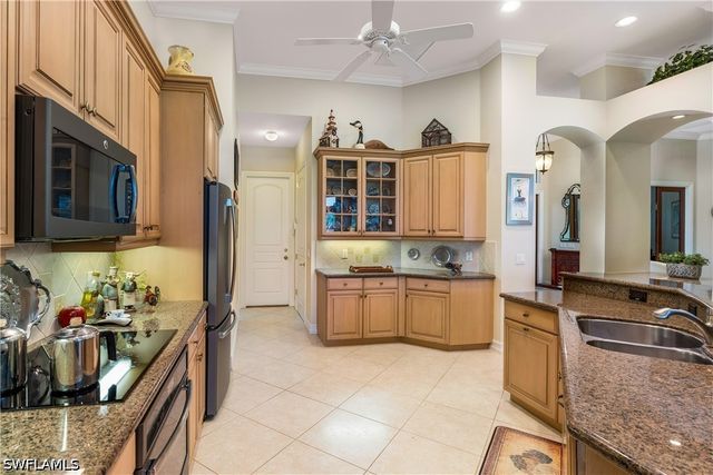 2501 Augusta DR, Naples, FL 34109