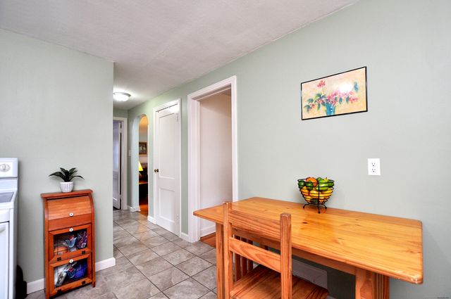 30 Lovell Avenue, Windsor, CT 06095