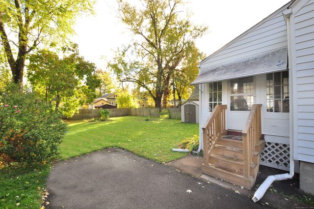 30 Lovell Avenue, Windsor, CT 06095