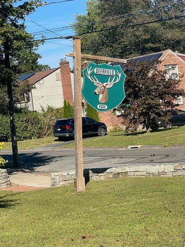 30 Lovell Avenue, Windsor, CT 06095