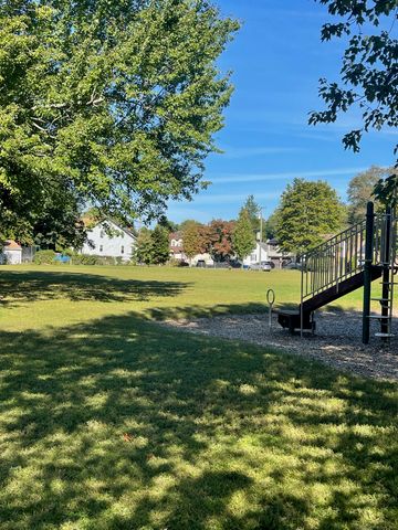 30 Lovell Avenue, Windsor, CT 06095