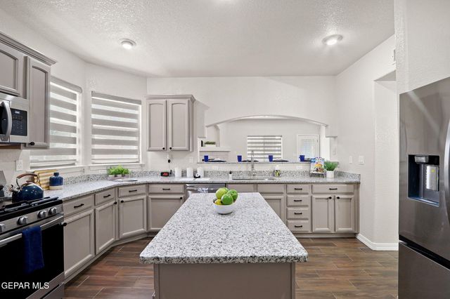 3121 TIERRA PAOLA Lane, El Paso, TX 79938