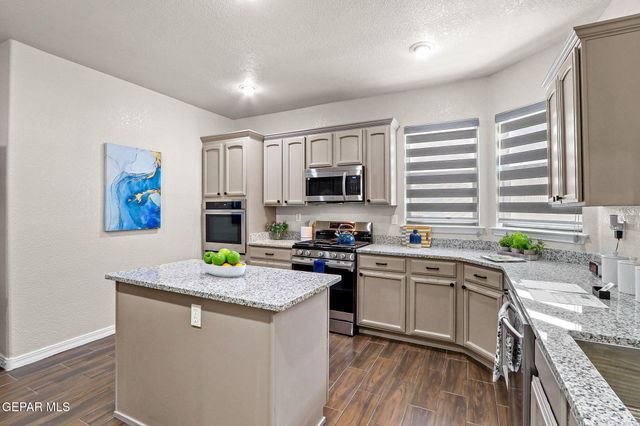 3121 TIERRA PAOLA Lane, El Paso, TX 79938