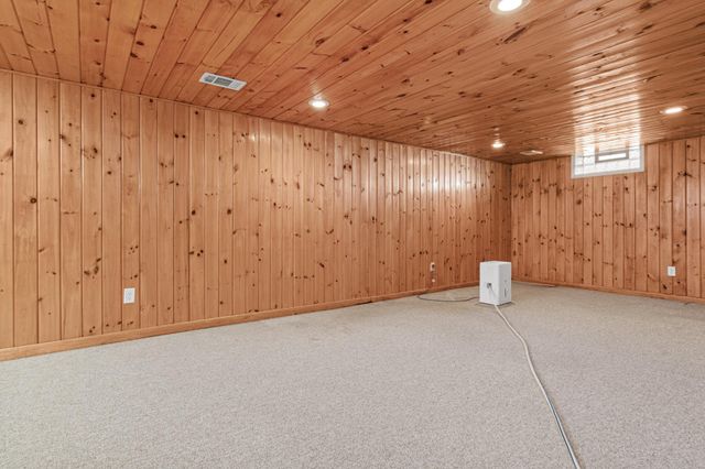 4936 Abbott Avenue N, Brooklyn Center, MN 55429