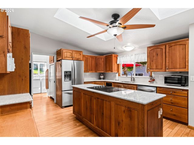 24466 BOLTON HILL Rd, Veneta, OR 97487