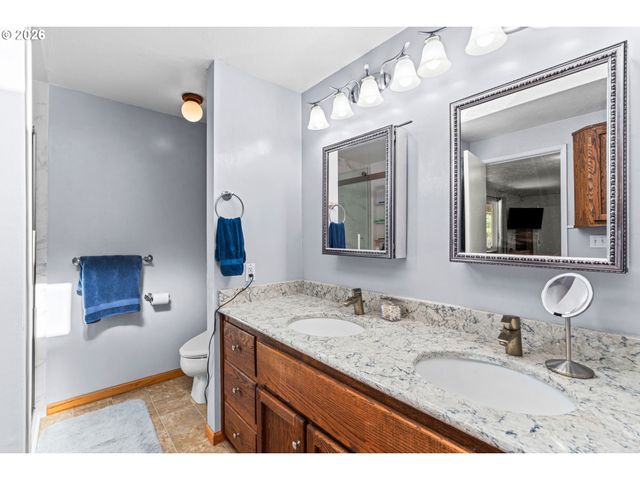 24466 BOLTON HILL Rd, Veneta, OR 97487