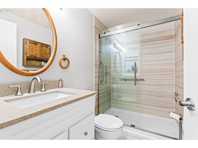 24466 BOLTON HILL Rd, Veneta, OR 97487