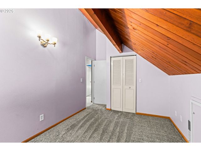 24466 BOLTON HILL Rd, Veneta, OR 97487