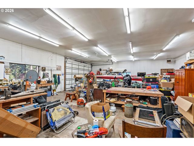 24466 BOLTON HILL Rd, Veneta, OR 97487