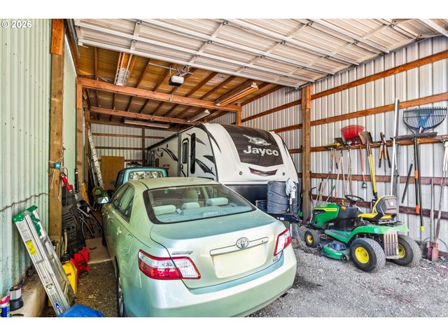 24466 BOLTON HILL Rd, Veneta, OR 97487