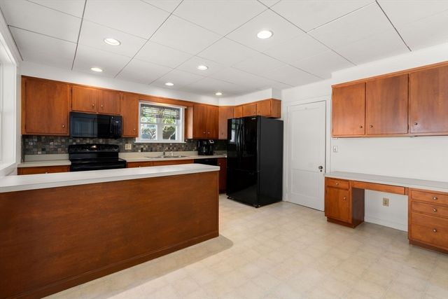 43 Laconia Rd, Worcester, MA 01609