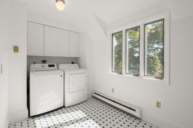 43 Laconia Rd, Worcester, MA 01609