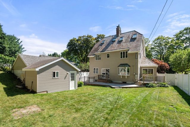 43 Laconia Rd, Worcester, MA 01609