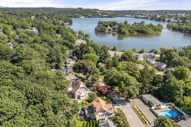 43 Laconia Rd, Worcester, MA 01609