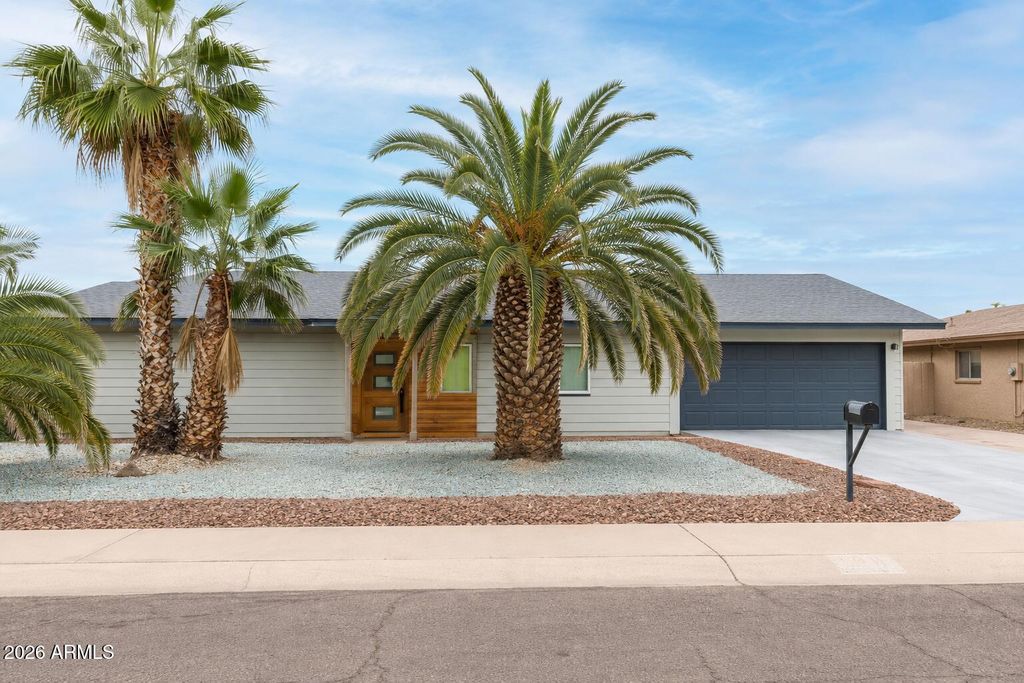 2413 W ANDERSON Avenue, Phoenix, AZ 85023 — exterior