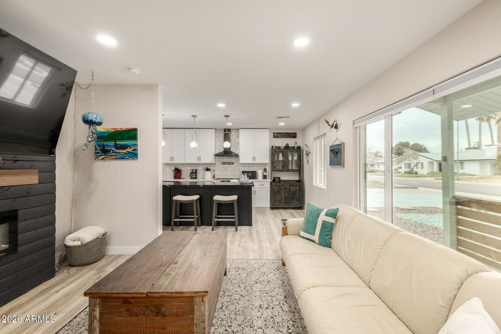 2413 W ANDERSON Avenue, Phoenix, AZ 85023 — photo 4