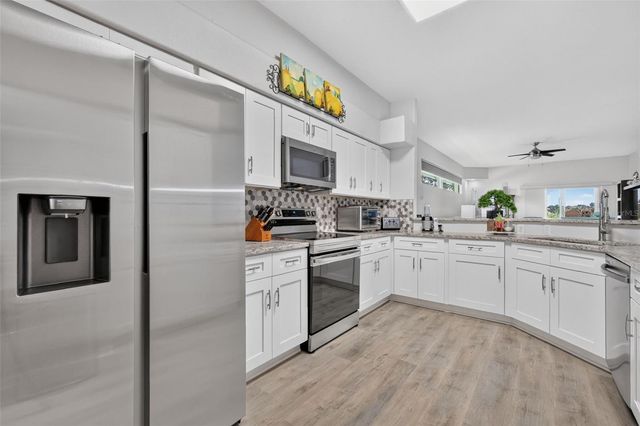 21725 KING RICHARDS WAY, Leesburg, FL 34748