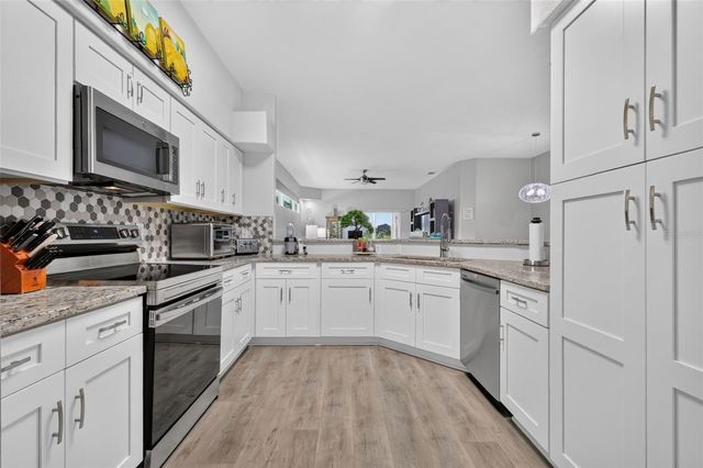 21725 KING RICHARDS WAY, Leesburg, FL 34748
