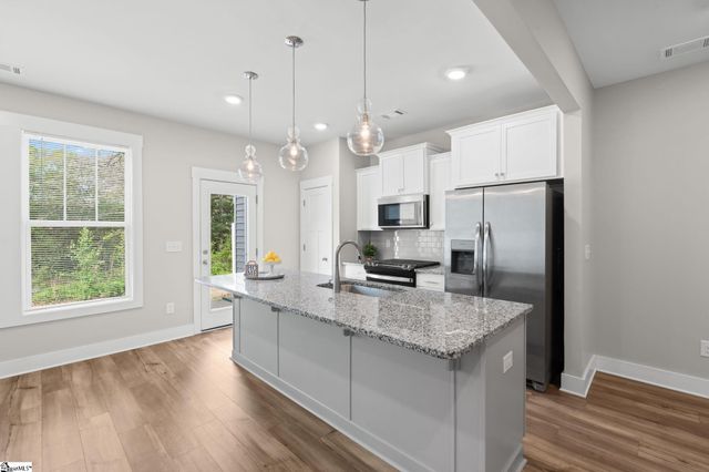 26 Starlake Road, Simpsonville, SC 29681