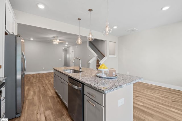 26 Starlake Road, Simpsonville, SC 29681