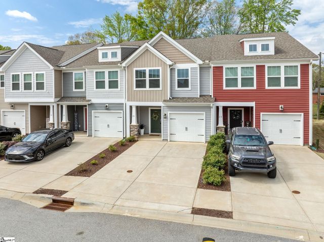 26 Starlake Road, Simpsonville, SC 29681