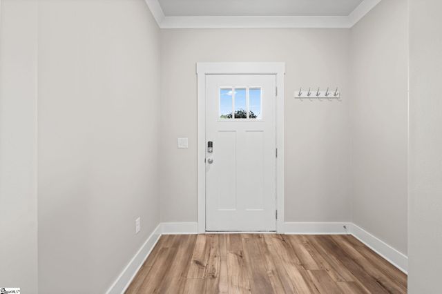 26 Starlake Road, Simpsonville, SC 29681