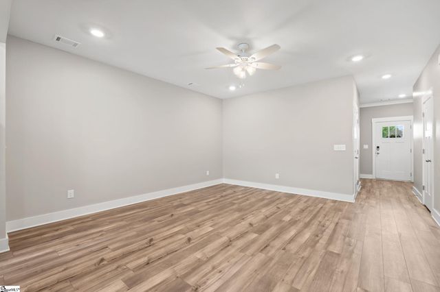 26 Starlake Road, Simpsonville, SC 29681