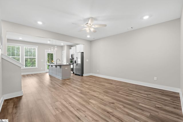 26 Starlake Road, Simpsonville, SC 29681